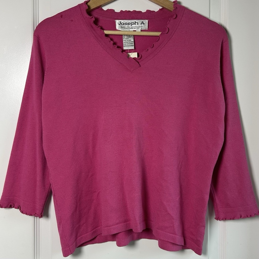 Joseph A. Vintage 90s Silk Blend Magenta Lettuce Hem 3/4 Sleeve V-Neck Sweater